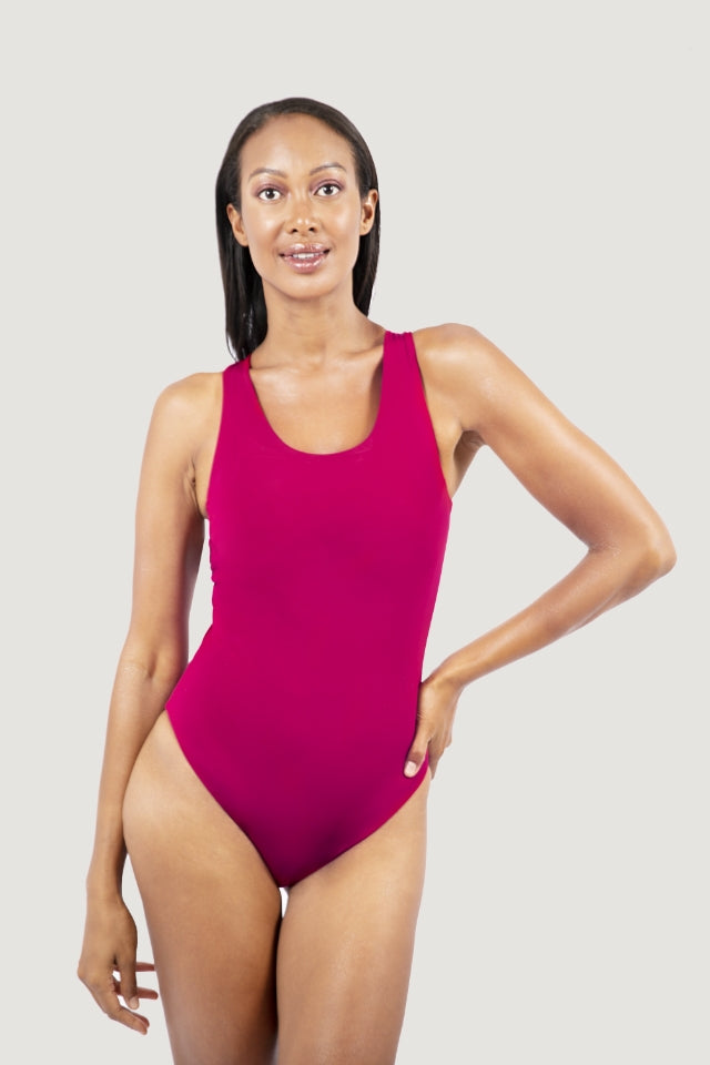 rosa baddräkt - hållbart mode från skandinavien - eleganta badmode-baddräkt för en stilren, hållbar och funktionell beachlook -trendiga sommarkläder